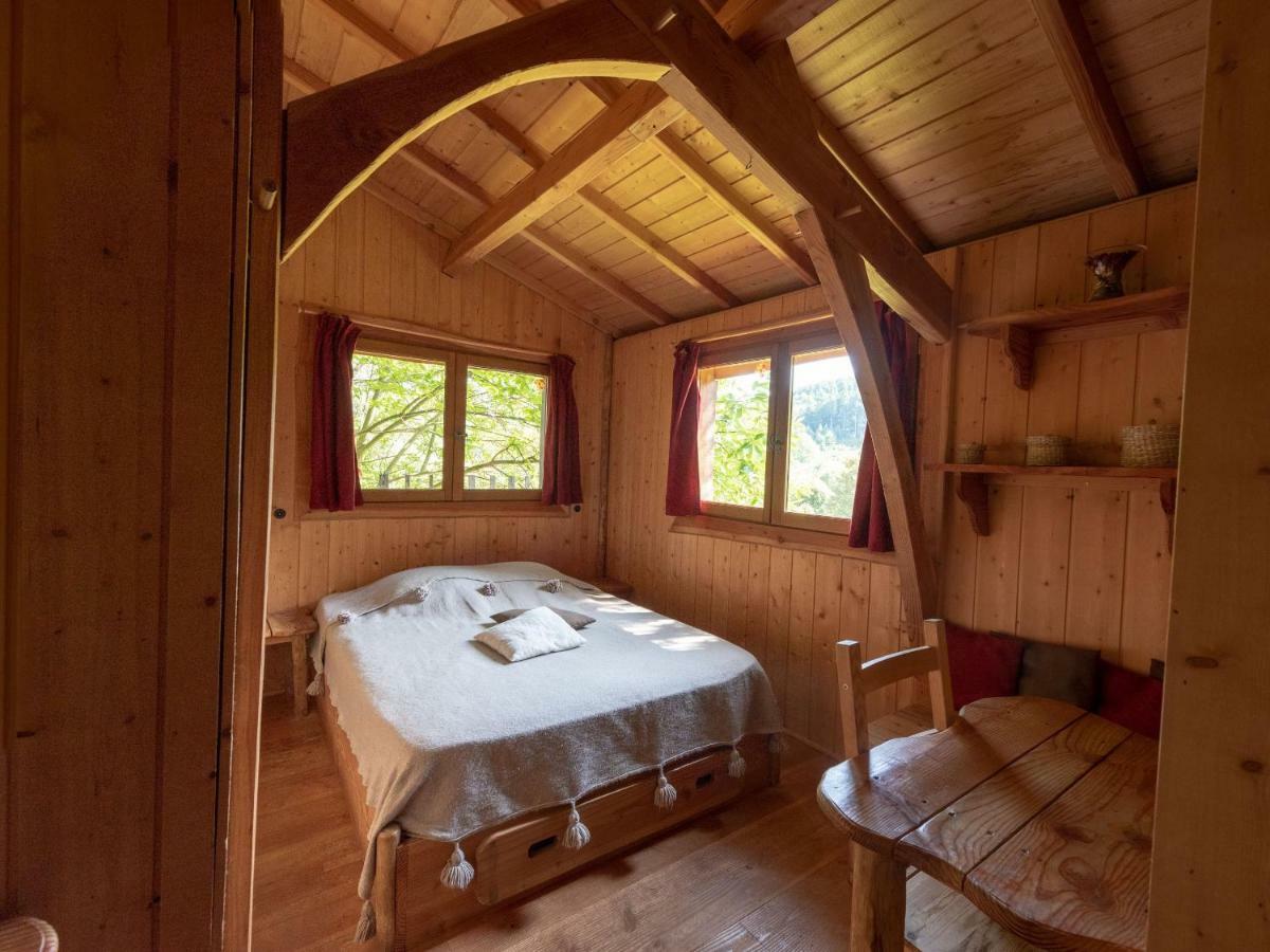 Les Cabanes De Labrousse Saint-Julien-Labrousse Oda fotoğraf